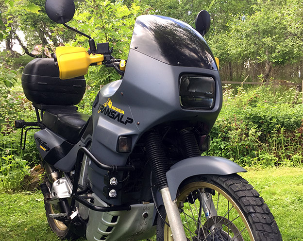 Painted handguards on Transalp